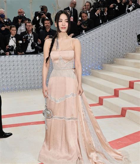 song hye kyo met gala